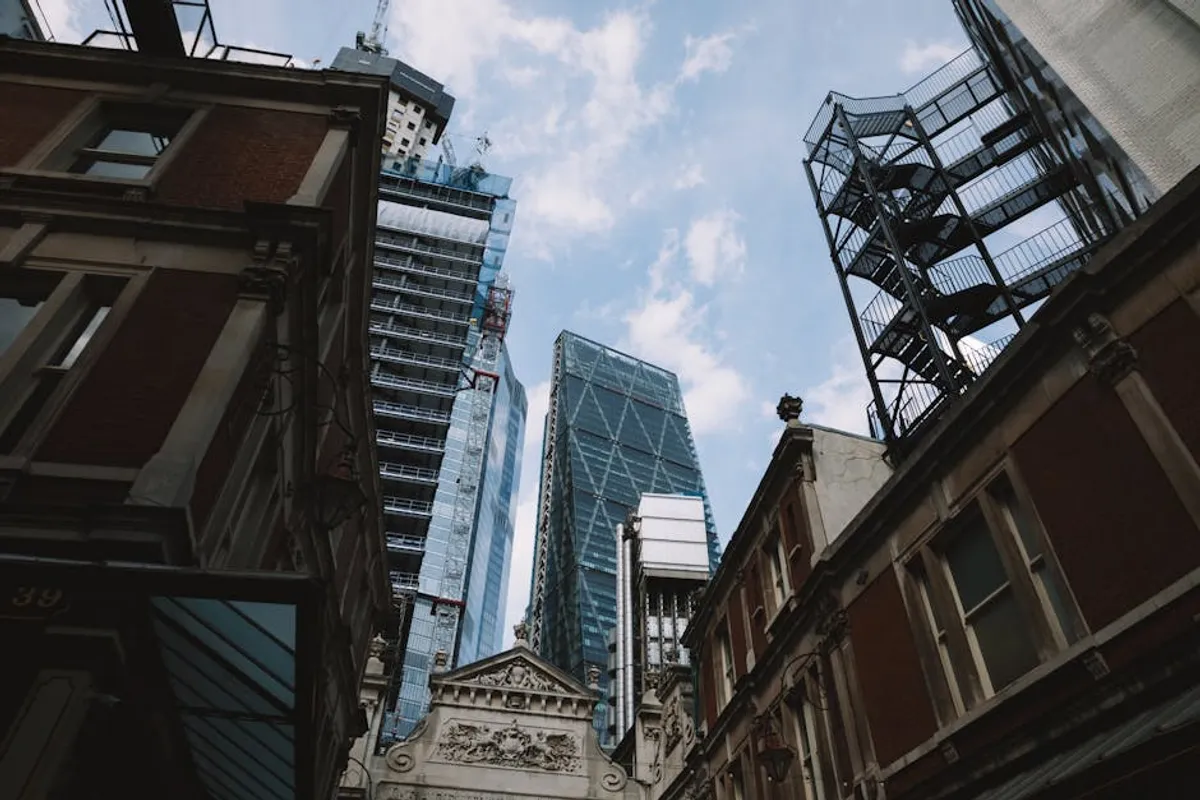 Mayfair London Search Intent: What SEO Teams Can Learn From the Trend